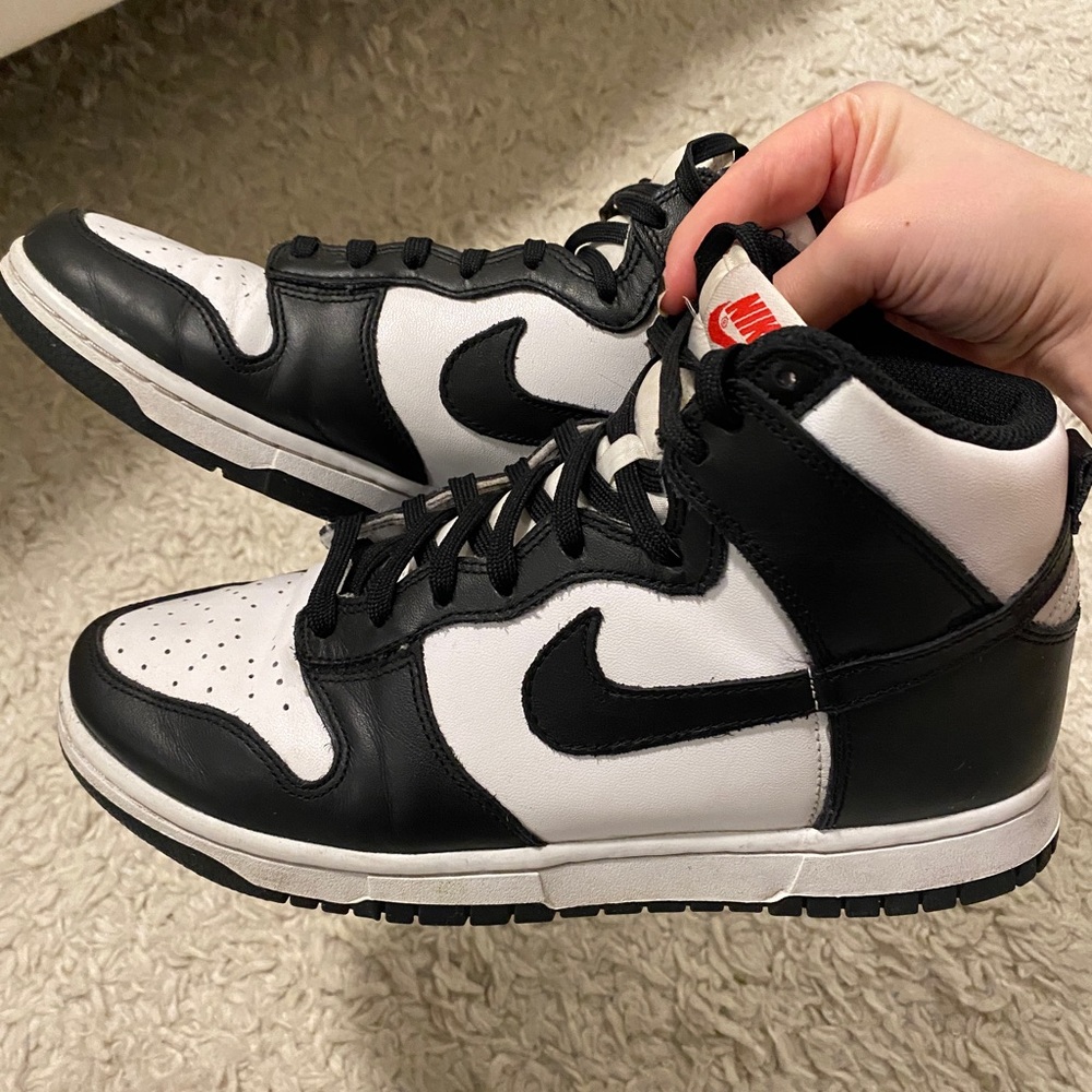 NIKE DUNKS ‘PANDA’ - USED - US WOMENS 9